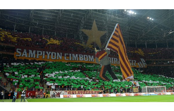 TT Arenada tarihi koreografi!