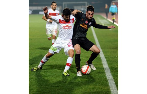 9. ALBERT RIERA (GALATASARAY)