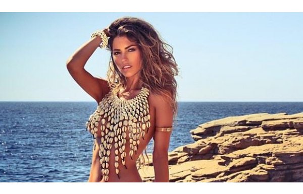 Yolanthe Cabau'dan o fotoğraflara açıklama