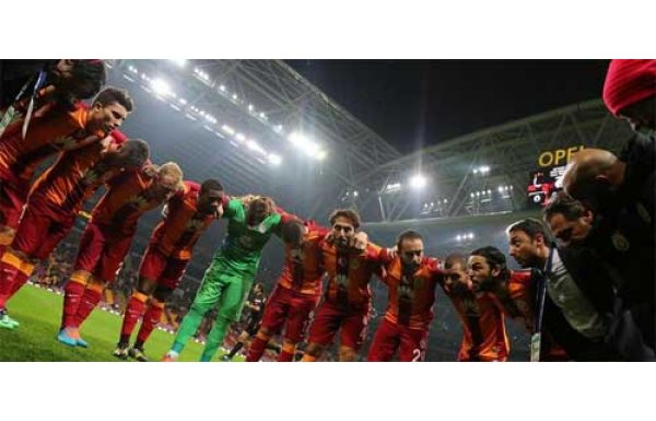 'Galatasaray'da dev operasyon!