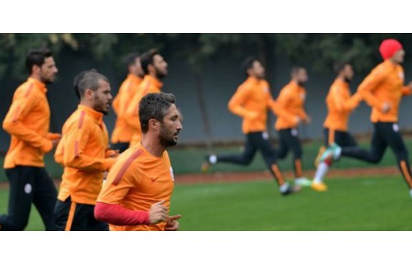 'Galatasaray'da dev operasyon