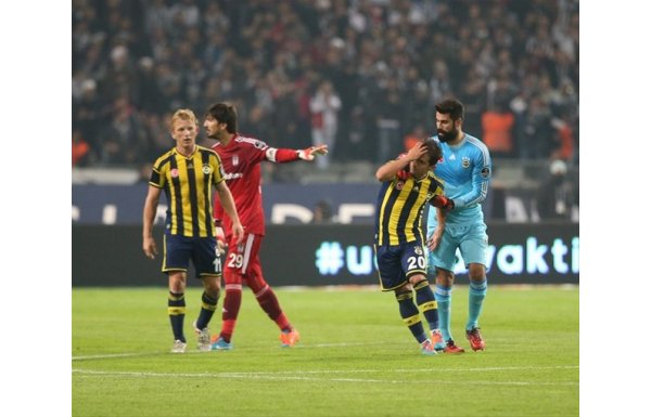'Yazarlardan derbi yorumları