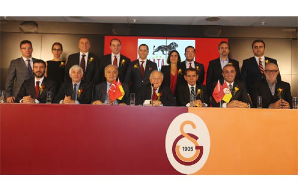 'Galatasaray'dan devrim gibi karar!