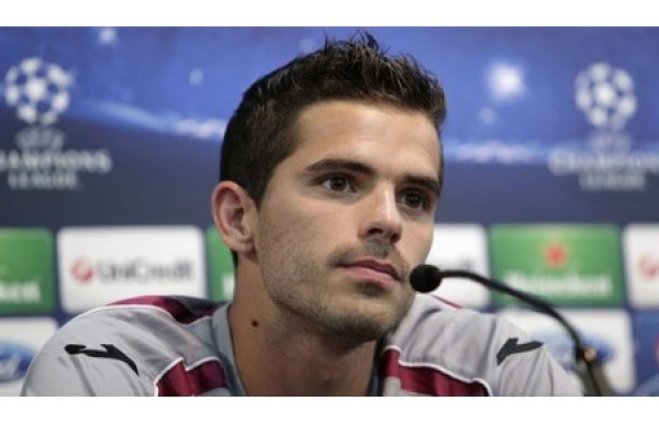 10) Fernando Gago