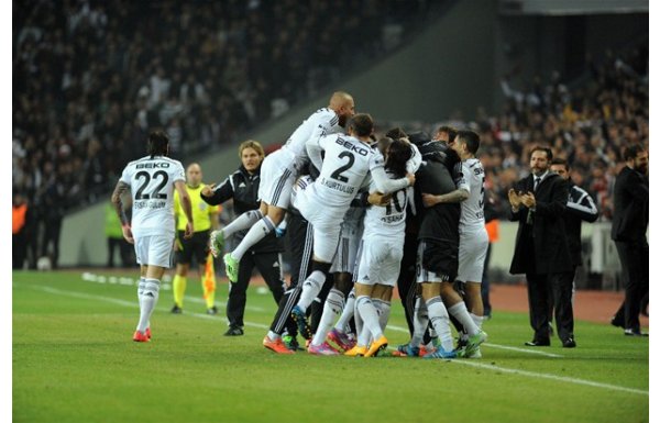 Beşiktaş'ın galibiyeti Twitter'ı salladı