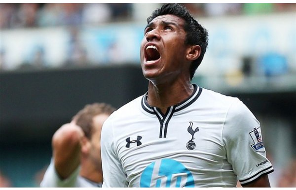 Paulinho / Tottenham