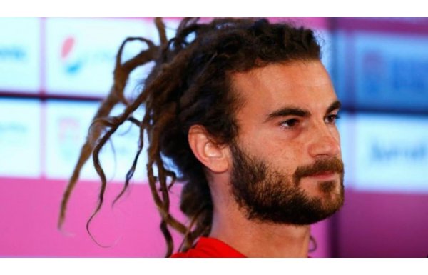 En farklı saç stiline sahip futbolcular