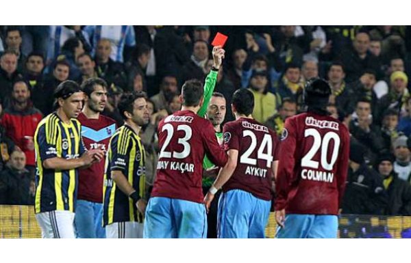 5) Gökhan Gönül / Fenerbahçe  Trabzonspor