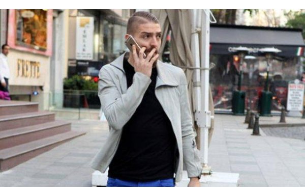 Caner Erkin'in çok konuşulan ayakkabıları