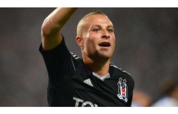 9) Gökhan Töre