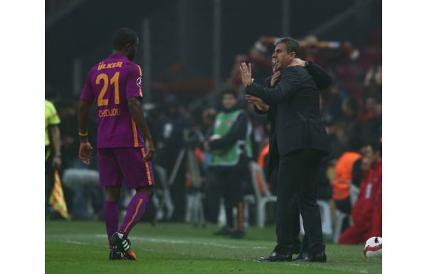 Chedjou ’f... off’ dedi!
