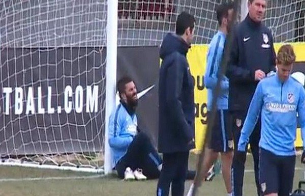 Arda Turan idmanda korkuttu! İdmanda acı içinde...