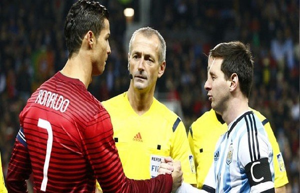 'Yıldız futbolcular Türkiye'de hangi takımı tutuyor?