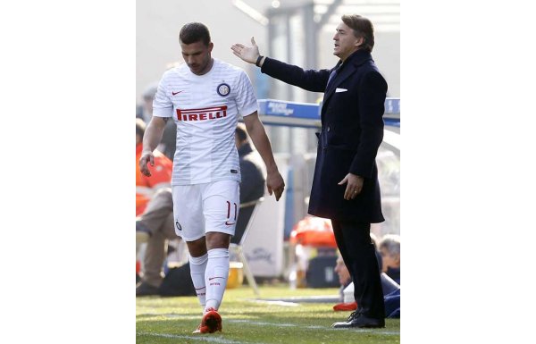 Mancini yasal engele takıldı!