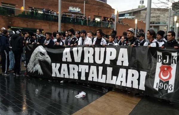 Liverpool sokaklarında Beşiktaş coşkusu 