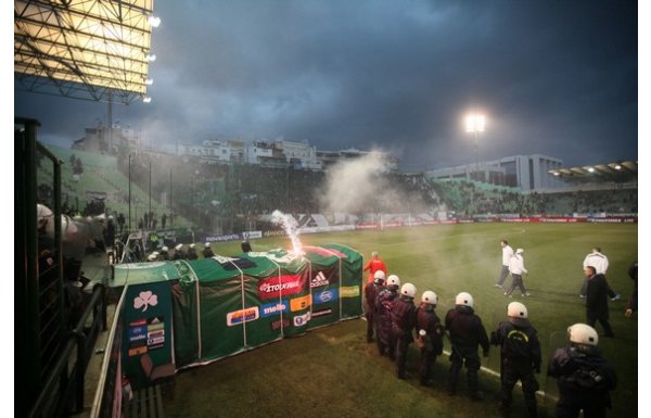 'Panathinaikos- Olympiakos maçında olaylar