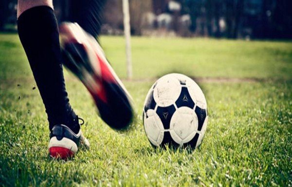 '7 Yabancıya futbol yasağı