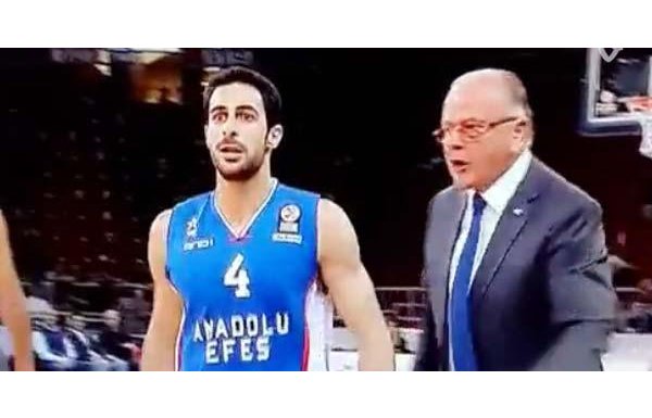 Adamını kaçırdı Ivko’dan tekme yedi