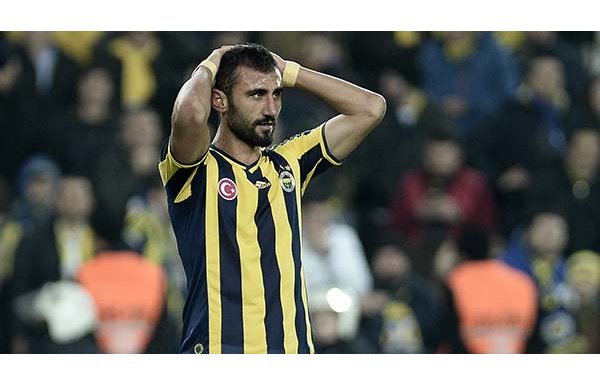 'Bakmayın kulübede öyle oturduğuna...