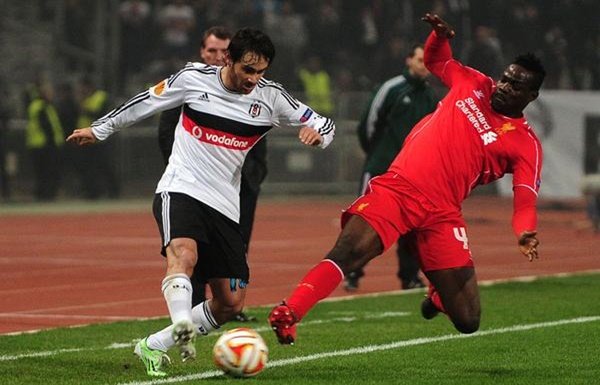 Liverpool'un yaramaz çocuğu Balotelli...