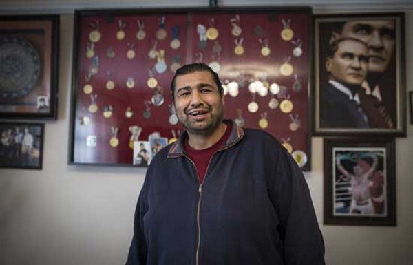 Dünya şampiyonu Sinan Şamil, karaciğer bekliyor