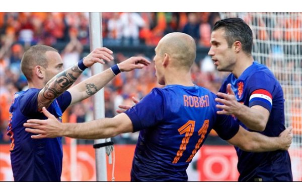 ' Sneijder eski Galatasaraylı yıldızı yakalayacak