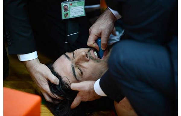 Kerem Gönlüm ve Doğan Şenlik hastaneye kaldırıldı!