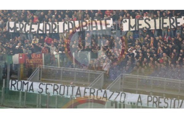 'Cüneyt Çakırın maçında ortalık karıştı!