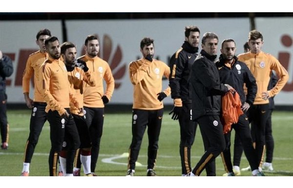 Hamza Hamzaoğlu takımda kalacak mı?