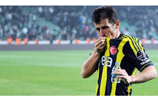 'Emre Belözoğlu, Fenerbahçe'de kalıyor mu?