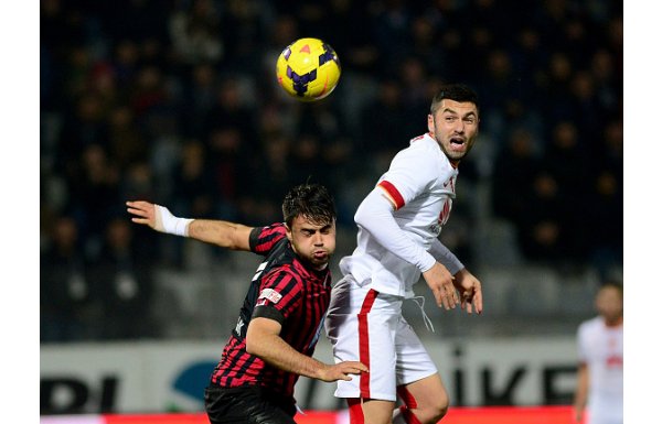 'Burak Yılmaz, Ronaldo'yla yarışıyor!