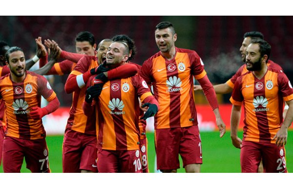 Galatasarayda 17 sezonluk sözleşme