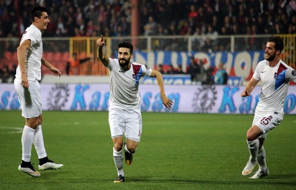 Mehmet Ekici frikikten attı, Sosyal medya sallandı!