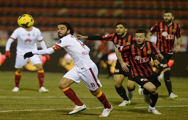 'Dev derbiye doğru - Meireles-Selçuk