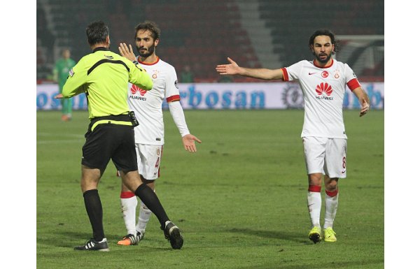 Dev derbiye doğru - Mehmet Topal-Hamit Altıntop