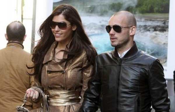 'Sneijder ve eşine 5 milyon Dolarlık teklif