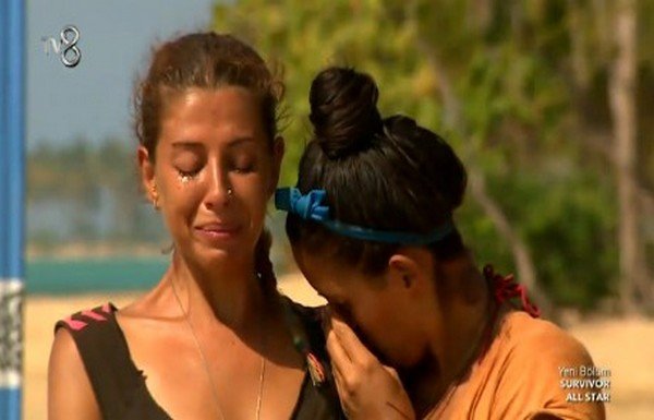 'Survivor'da şok küfürler! Turabi boğazından tuttu...