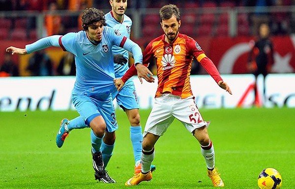 'Trabzonsporlu futbolcu: 'İnşallah Galatasaray şampiyon olur'