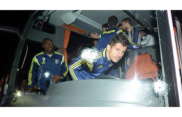 Fenerbahçe’ye saldırı dehşet verici