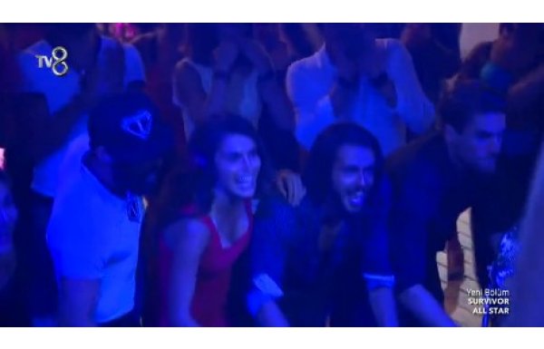 Survivor'da birleşme partisinde 'Hadise' çıktı!