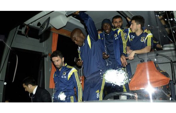Fenerbahçe'ye destekler çığ gibi büyüyor