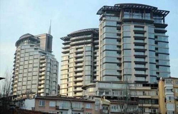 'İşte Sneijder'in 700 metrekarelik sarayı