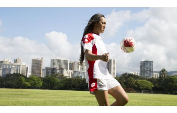 'Dünyanın ilk trans futbolcusu