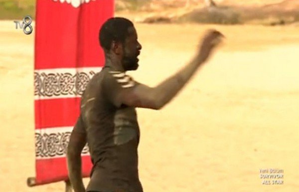 'Survivor'da Pascal Nouma sinir krizi geçirdi! İşte o anlar...