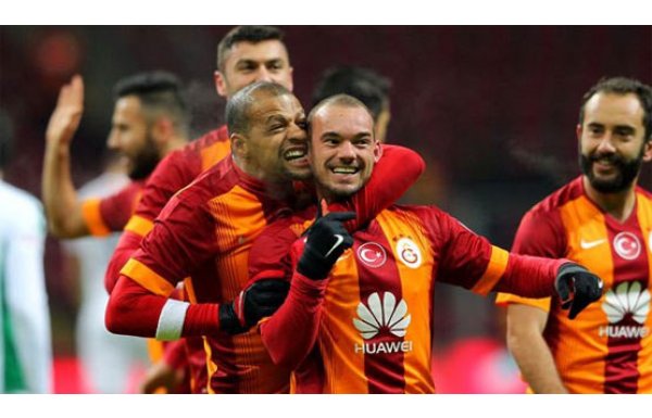 AVRUPA KULÜPLERİ PUSUDA
