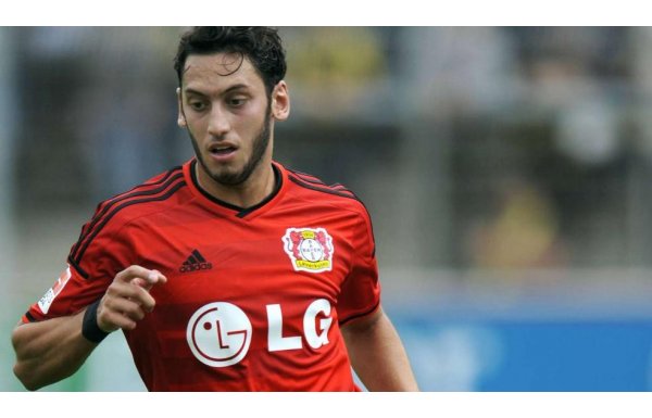 Hakan Çalhanoğlu - Leverkusen