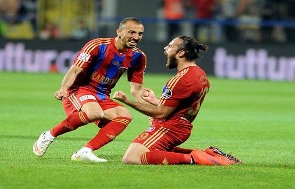 'Hikmet Karaman'dan F.Bahçe'ye transfer çalımı!