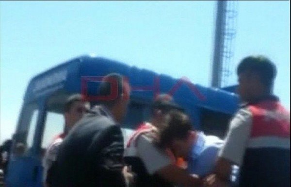 'İşte kare kare Emre Belözoğlu'na saldırı anı