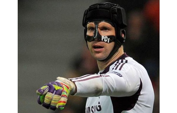 Futbol sahalarının maskeli prensleri