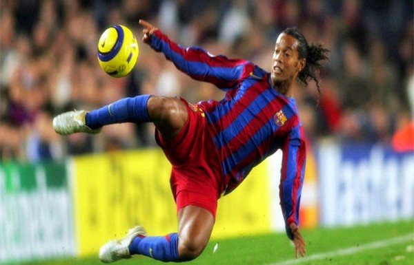 'Ronaldinho merakla beklenen 11'ini açıkladı